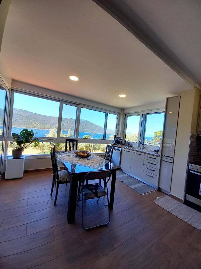 Guesthouse Eirini Porto Germeno Bagian luar foto