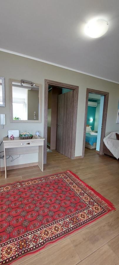 Guesthouse Eirini Porto Germeno Bagian luar foto